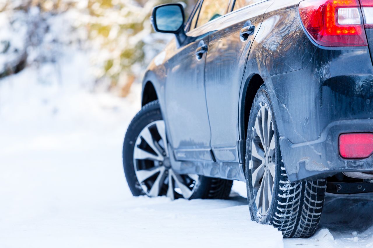 Jak dbać o samochód zimą?