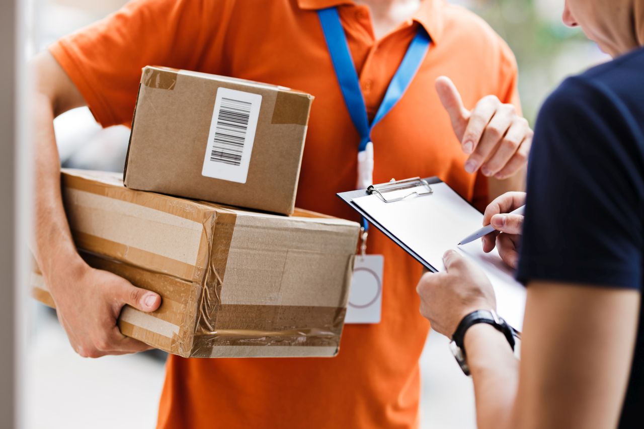 Jak najlepiej chronić zawartość paczek, transportowanych do klientów?