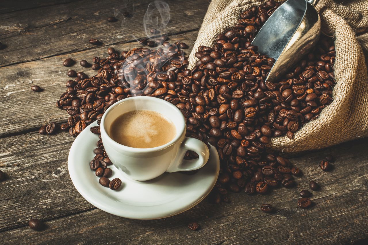Jak przygotować ziarnistą kawę do parzenia?