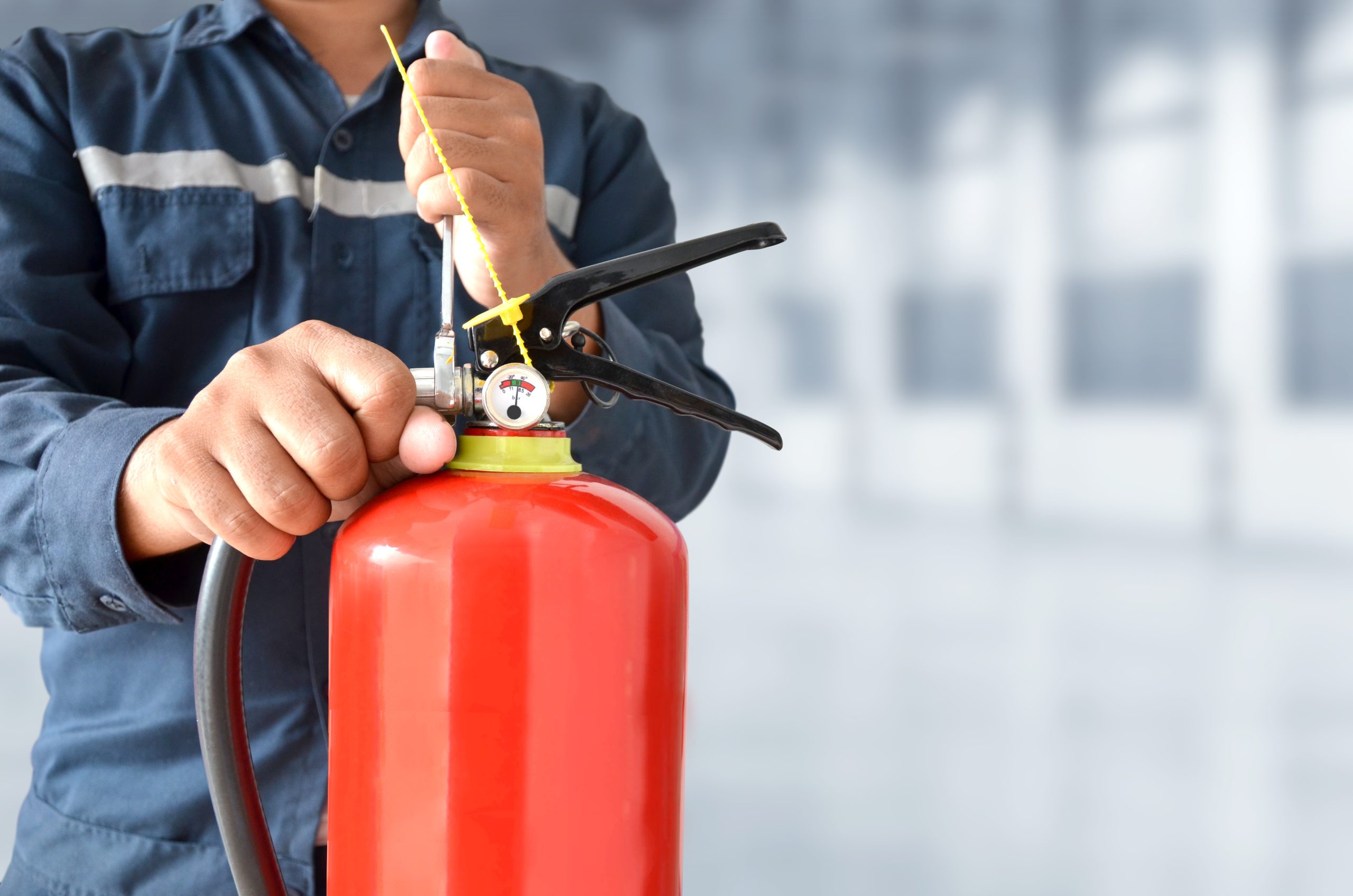Jak się nauczyć obsługi sprzętu przeciwpożarowego?