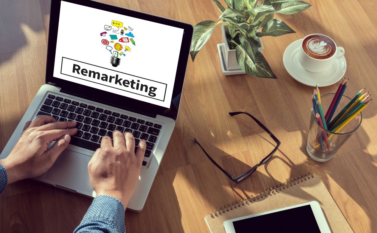 Co to jest i jak wykorzystać remarketing na swoją korzyść, realizując internetowy marketing?