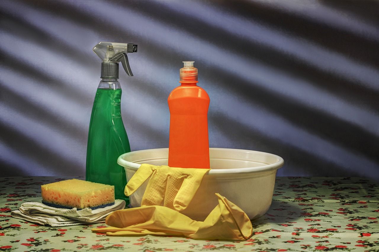 Środki czystości – jakie cechy wpływają na ich jakość?