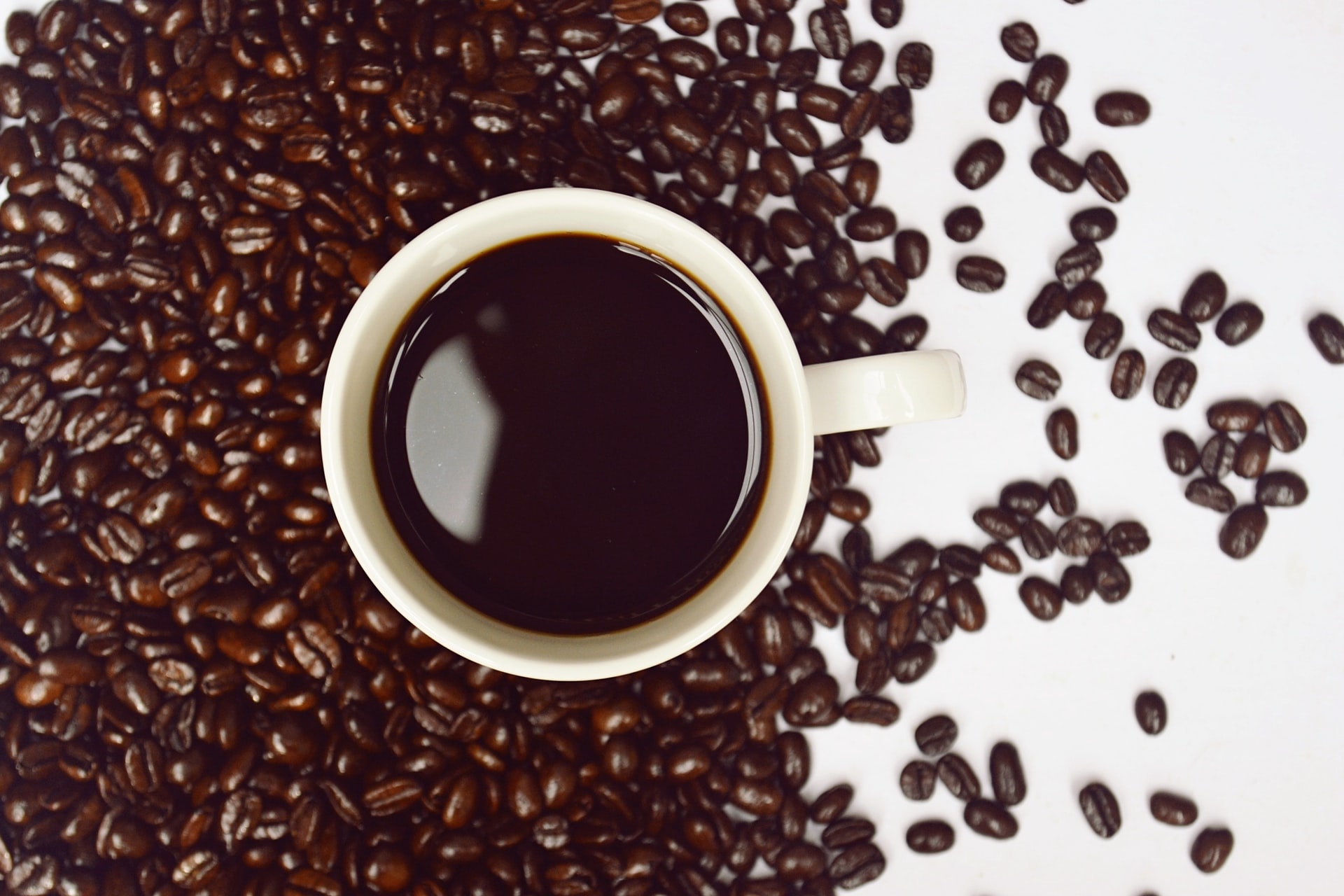 Rodzaje kawy – cechy charakterystyczne i różnice pomiędzy nimi